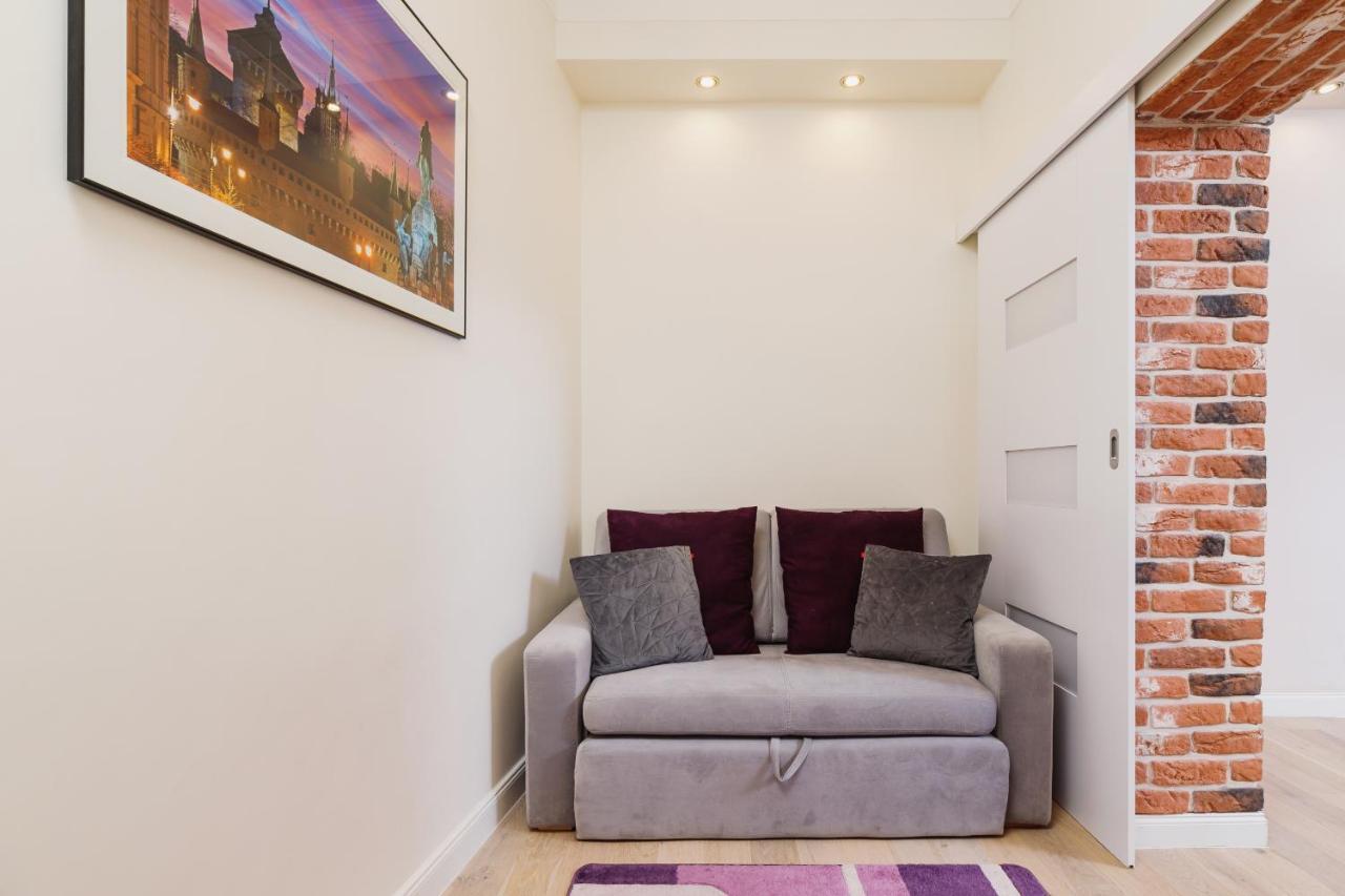 Modern Apartment Lubicz Kraków by Renters Cracóvia Exterior foto