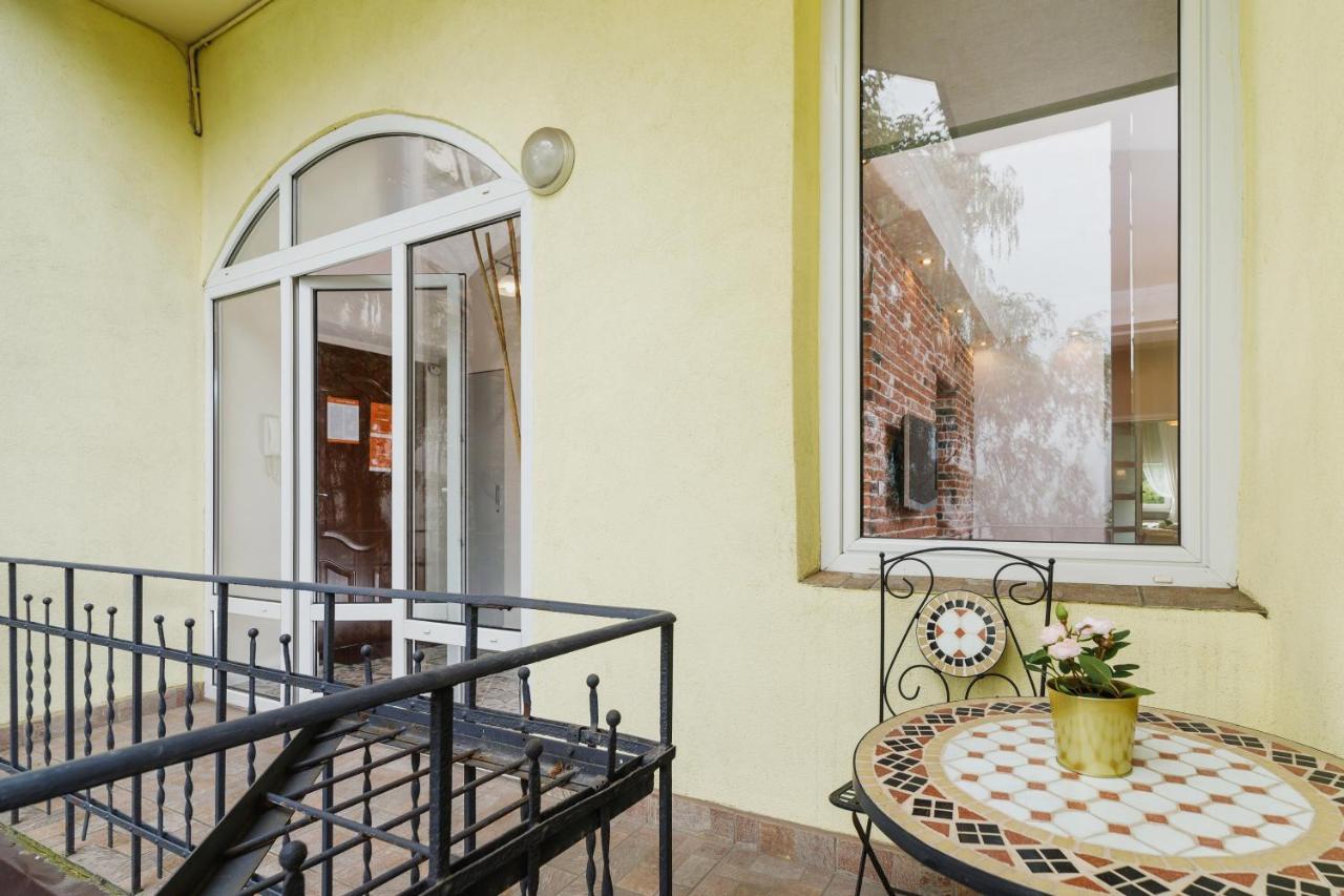 Modern Apartment Lubicz Kraków by Renters Cracóvia Exterior foto